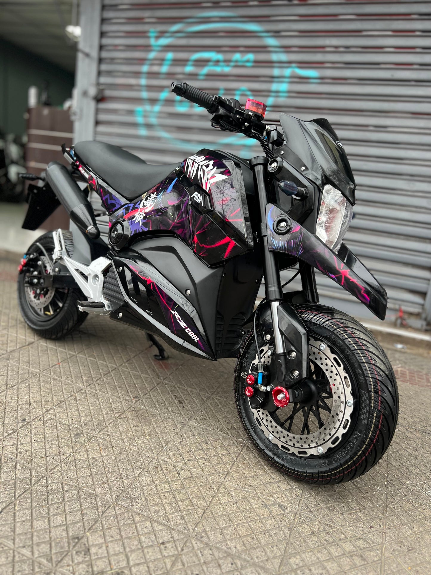 MOTO ELÉCTRICA MODELO VENOM